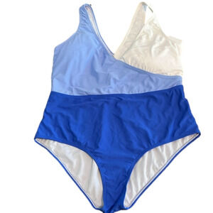 Meet Curve one piece swimsuit, Size 2 XL